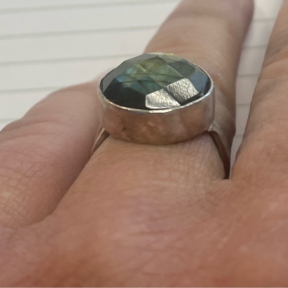 Labradorite and sterling silver ring - Picture 2 of 6